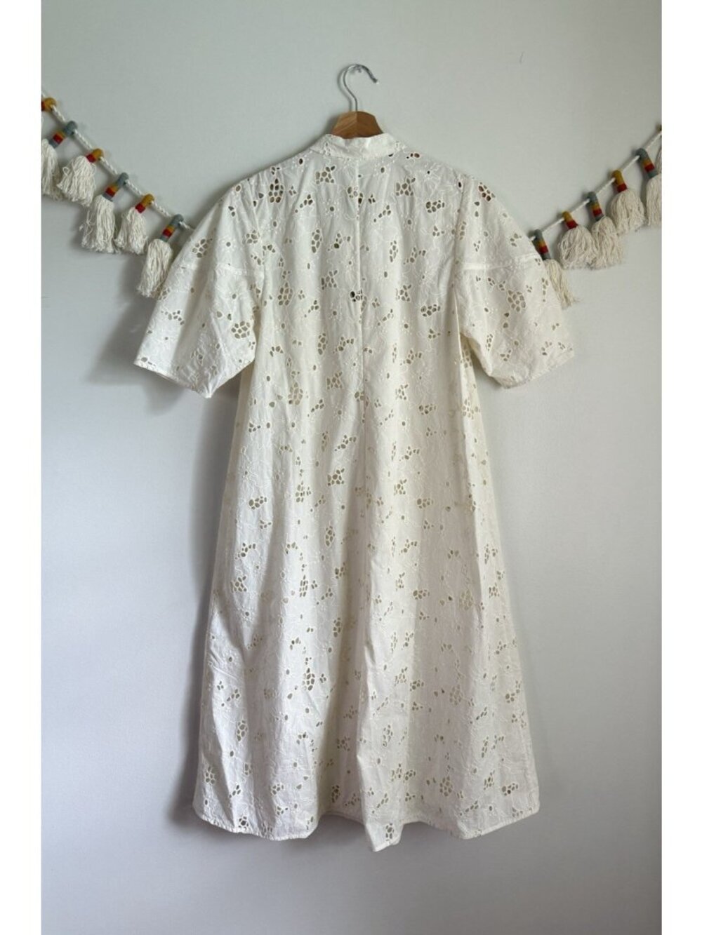 Everlane The Eyelet Midi Dress In Bone Floral Beach Feminine Vacation NWT M - Picture 2 of 12